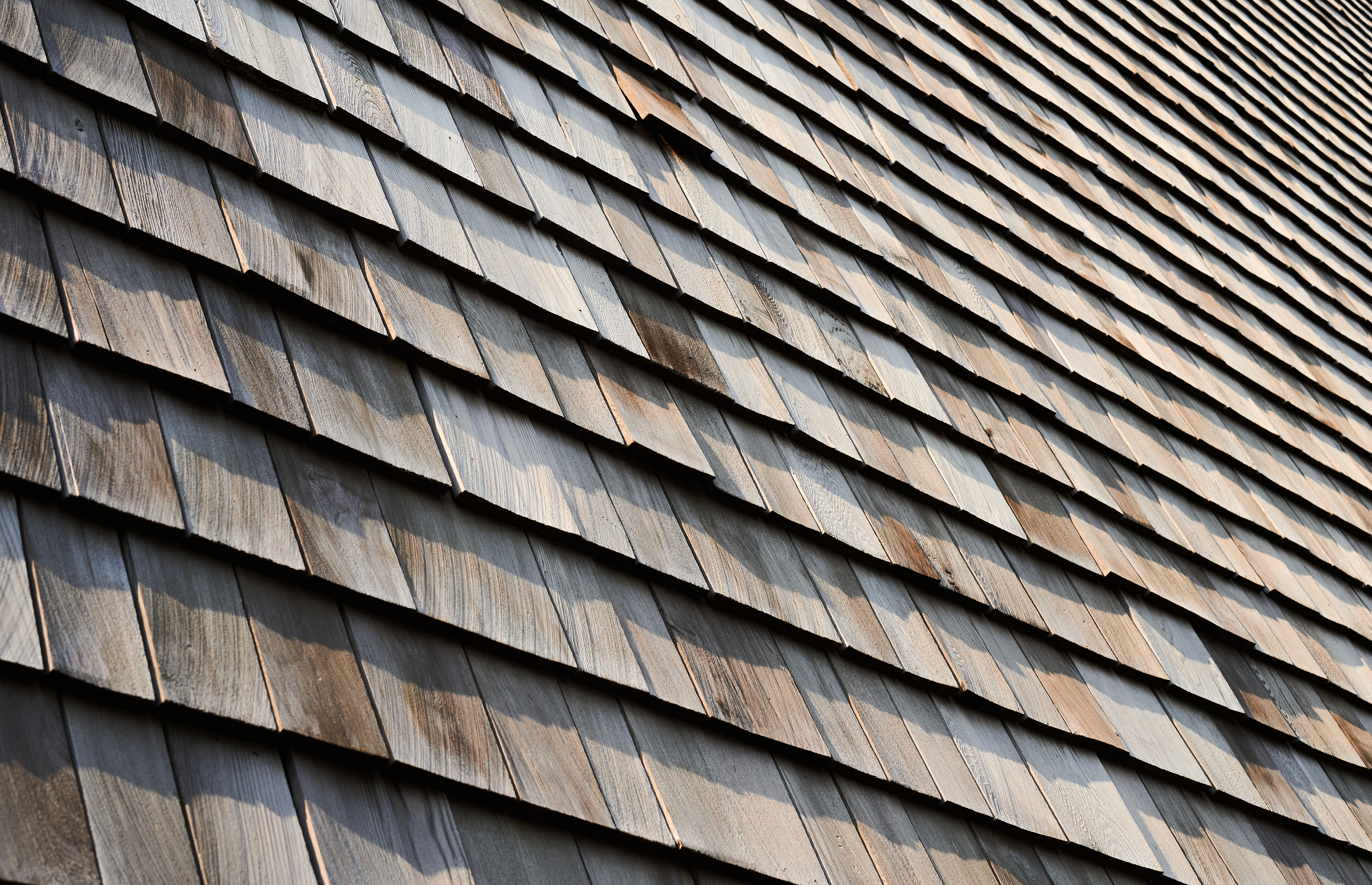 Cedar Shake Roofing Vs Synthetic Cedar Shake Roofing: Which is Best for You?